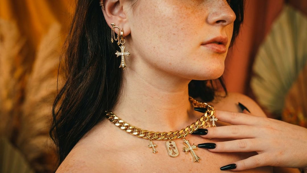 odette chunky cross necklace ❦