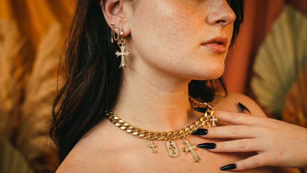 odette chunky cross necklace ❦