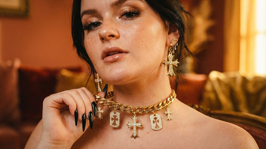 odette chunky cross necklace ❦